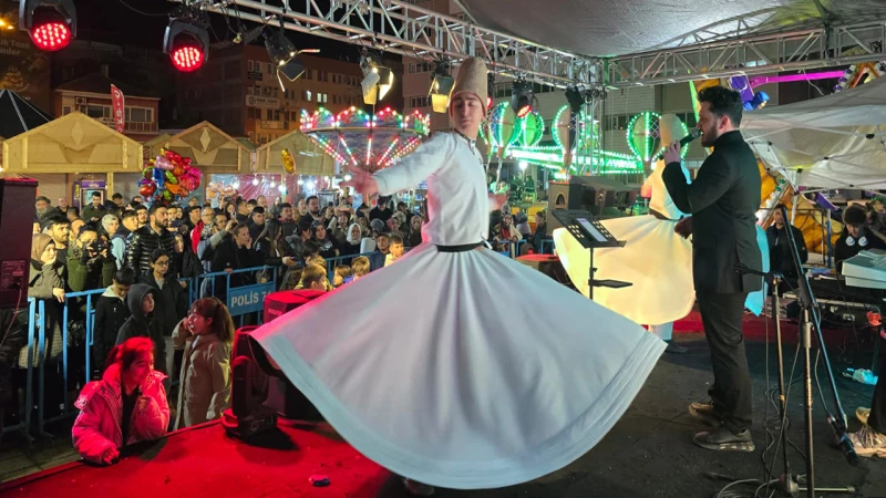 Ramazan coşkusu meydanda Ravza İlahi Grubu ile yaşanıyor