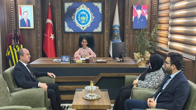 Balışeyh’te makam koltuğu minik başkana emanet