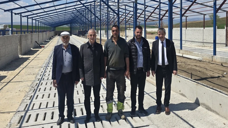 Modern ahır yatırımları tarıma güç katıyor