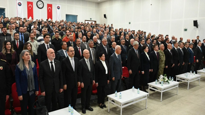 Valilikte davranış ilkeleri anlatıldı