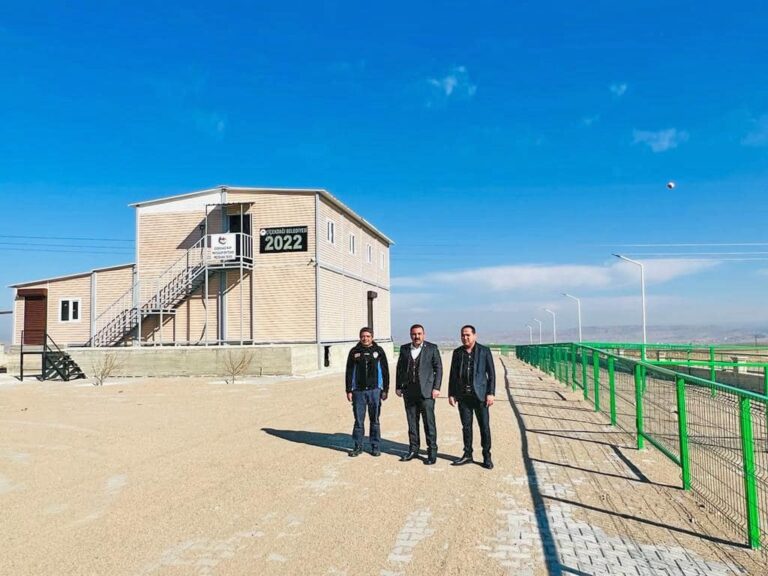 Bölgenin en büyük hayvan pazarı Çiçekdağı’nda açıldı