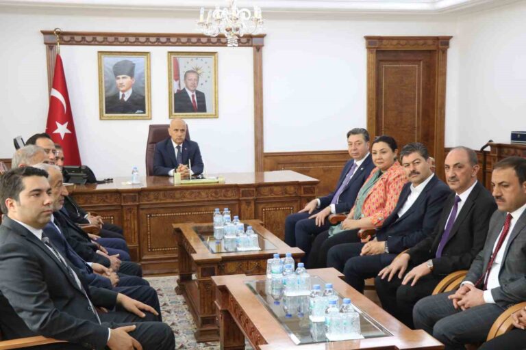 Tarım ve Orman Bakanı Kirişci: “Türkiye su fakiri değil, su stresi çeken bir ülkedir”