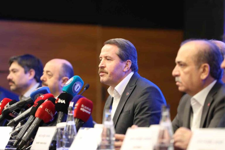 Memur-Sen Genel Başkanı Yalçın: “Yüzdelik zamda iyileştirici bir irade, refah payında ise olumlu bir adım bekliyoruz”