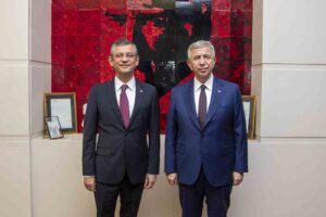 CHP lideri Özel, Mansur Yavaş’ı kabul etti