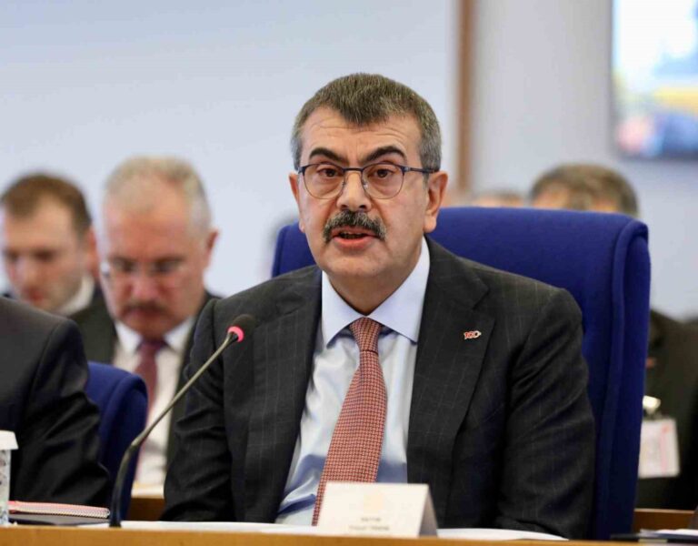 Bakan Tekin: “Seçmeli dersler bölümünü öğrencilerin ilgi ve ihtiyaç alanlarına göre güncelledik”