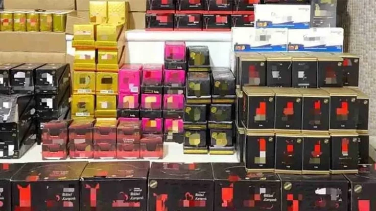 KIRIKKALE’DE CİNSEL İÇERİKLİ ÜRÜNLER ELE GEÇİRİLDİ