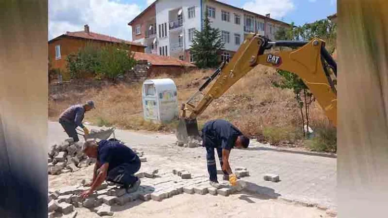 ETİLER VE YENİMAHALLE’YE KİLİT PARKE YAPILIYOR