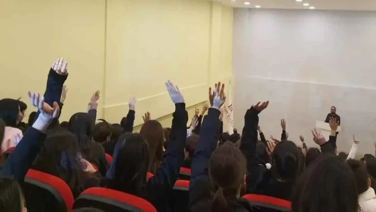 Başaran Koleji’nden çevre semineri