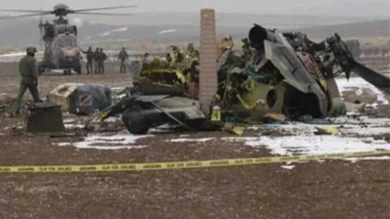 Isparta’da askeri helikopter düştü