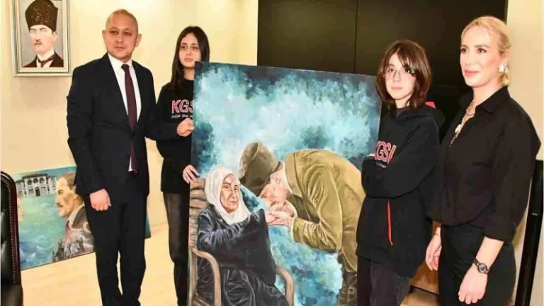 Geleceğin sanatçıları Atatürk’ü tabelalara yansıttı