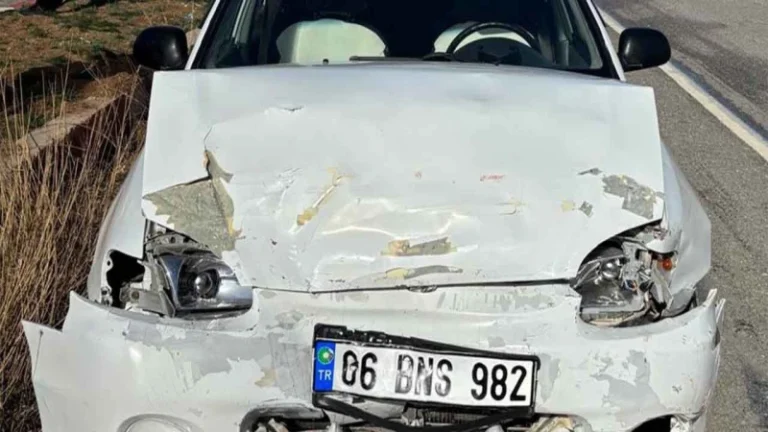 Kırıkkale’de iki otomobil çarpıştı: 3 yaralı