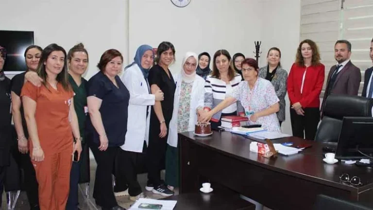 Anne dostu unvanı devam ediyor