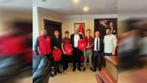 Derece yapan öğrenciler ödüllendirildi