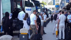 10 milyon 750 bin kişi seyahate çıktı