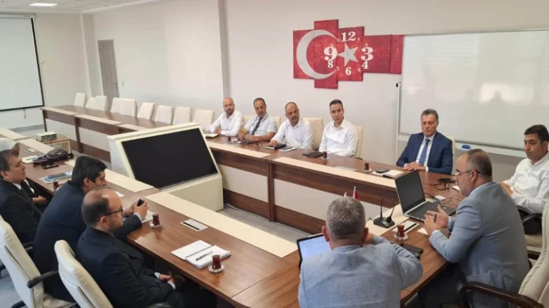 Polat, hastane yöneticileriyle buluştu