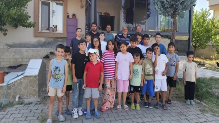 Miniklerden anlamlı ziyaret