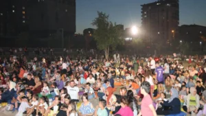 Kırıkkale’de mahallede açık hava sinema keyfi başlıyor
