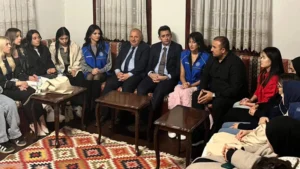 Kaymakam ve başkan gençlerle buluştu