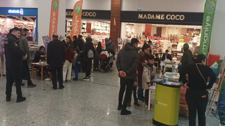 Süleymaniye Okulları’ndan farkındalık oluşturan etkinlik  Renkli görüntüler oluştu.