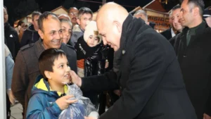 Başkan Önal, meydanda ramazan coşkusunu paylaştı