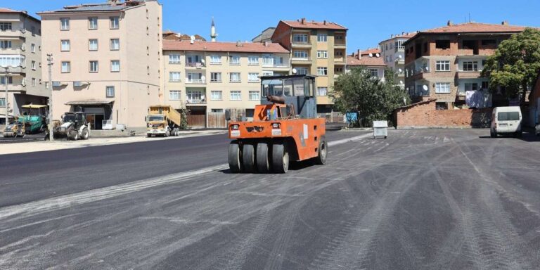Sungurlu Eski Sanayi Sitesi sıcak asfaltla buluşturuldu