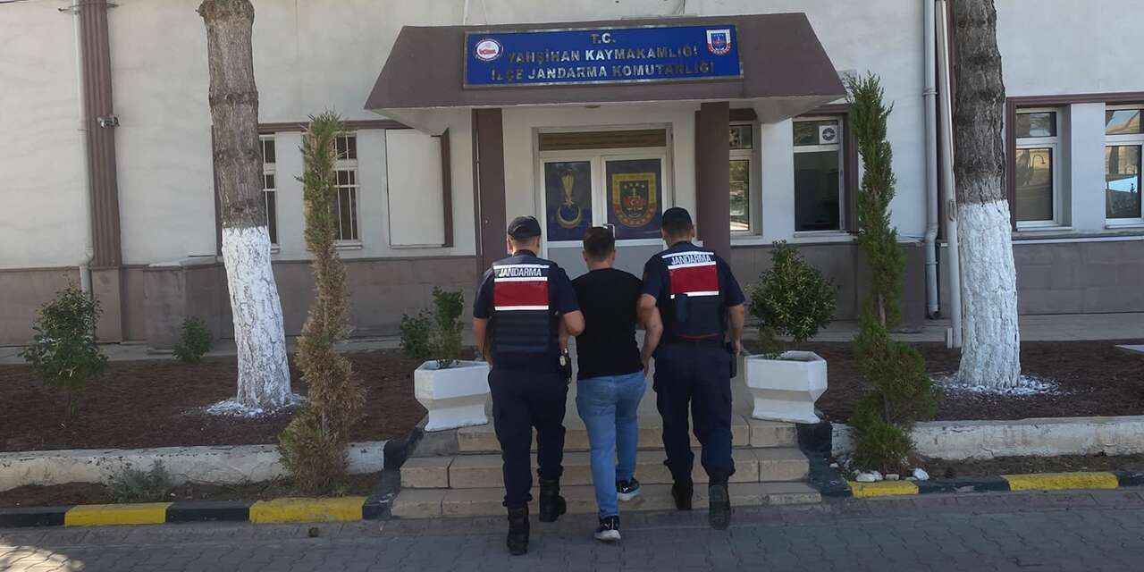 jandarma-suclulara-goz-actirmadi:-4-hukumlu-yakalandi