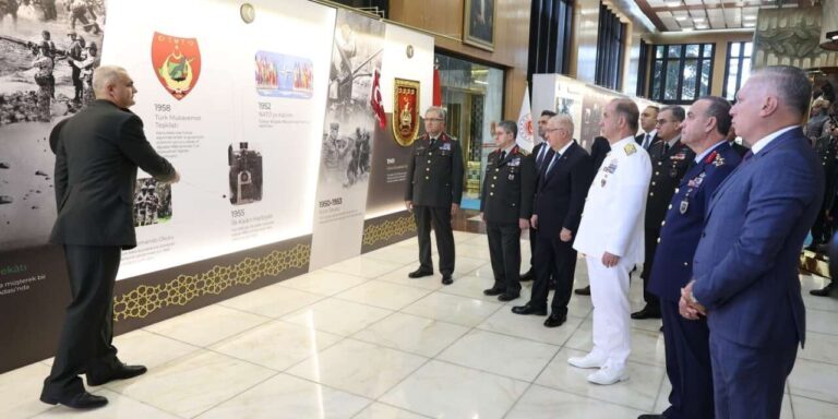 Bakan Güler, Kara Kuvvetleri Komutanlığını ziyaret etti