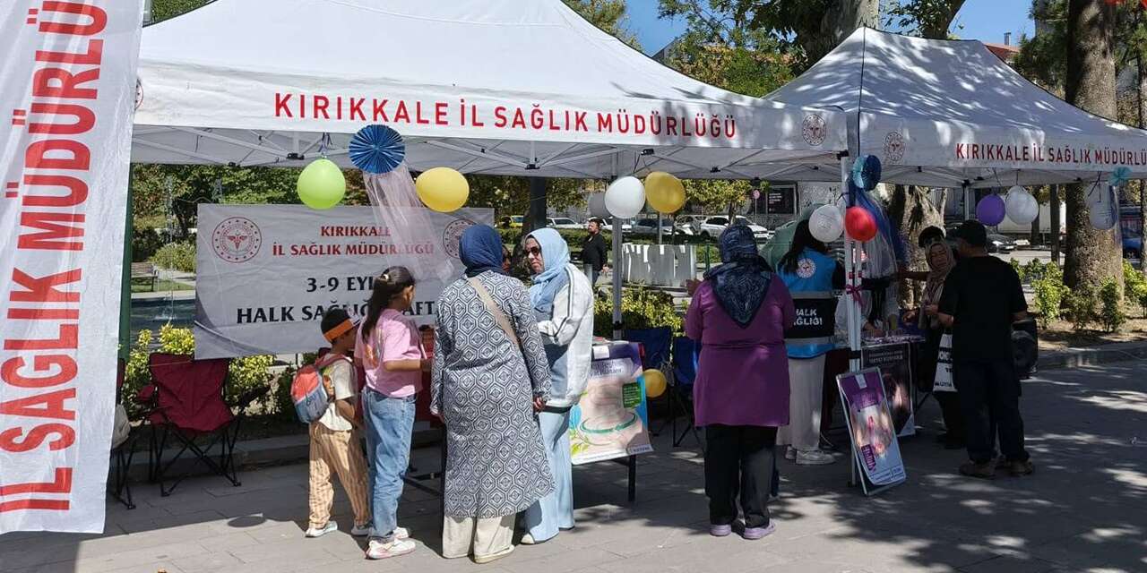 halk-sagligi-haftasi’nda-farkindalik-standi-kuruldu