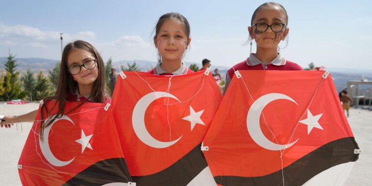 Kırıkkale’den uçurtmalar Filistinli yaşıtları için yükseldi