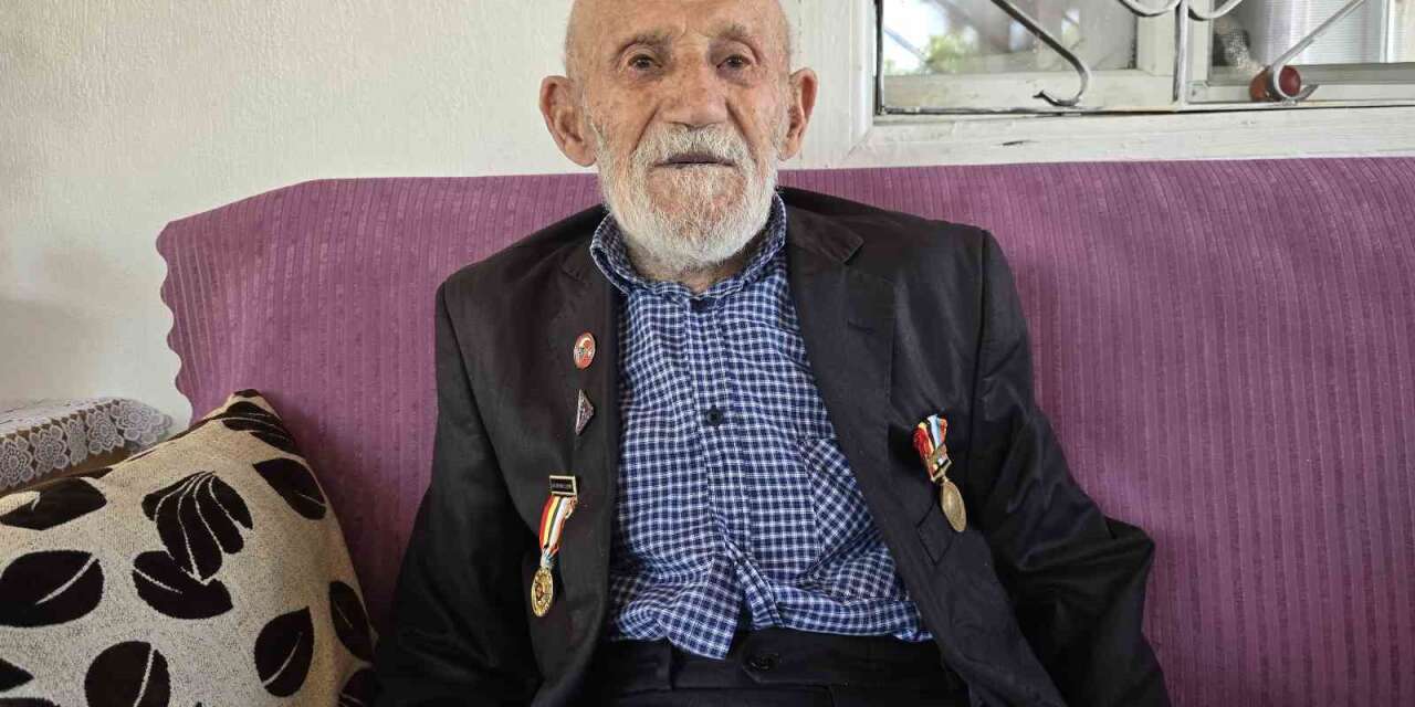 96-yasindaki-kore-gazisi,-hatiralarini-gozyaslariyla-anlatti