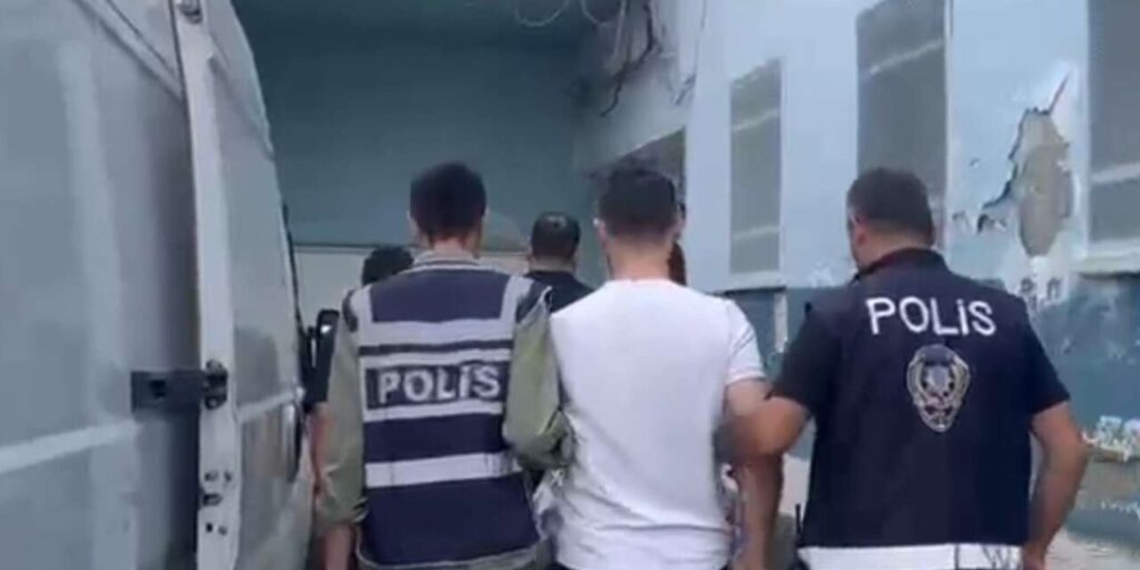 Kastamonu’da 18 adrese eş zamanlı operasyon