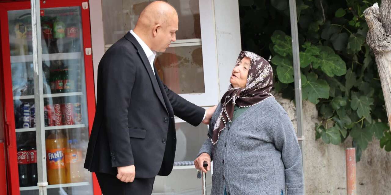 baskan-ahmet-onal-sokaga-cikti:-vatandas-ne-istediyse-dinledi!