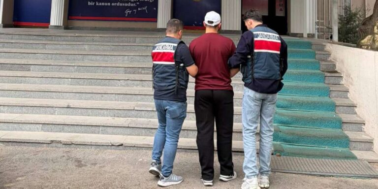 Jandarmadan firarilere geçit yok: 3 hükümlü yakalandı!