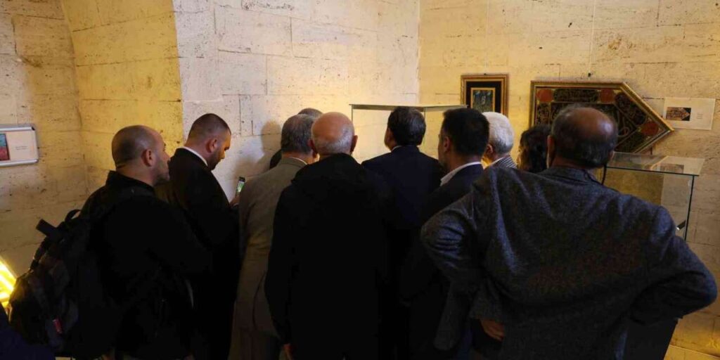 Kırşehir’de Kutsal Emanetler Sergisi’ne yoğun ilgi