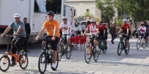 Kırıkkale’de dikkat çeken buluşma! Farklı şehirlerden gelip pedal çevirdiler