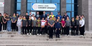 Kaymakam Kayatürk öğrencilerin heyecanına ortak oldu