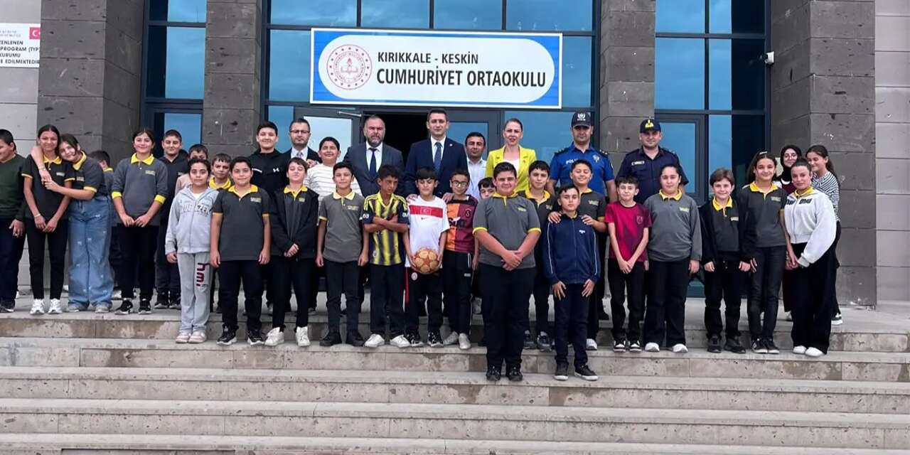 kaymakam-kayaturk-ogrencilerin-heyecanina-ortak-oldu