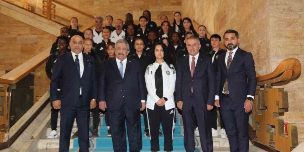 Yüksekova Spor Kulübü’nden MHP Genel Başkan Yardımcısı Yıldız’a ziyaret
