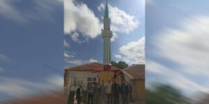 Fırtınada yıkılmıştı: Cabatobası Köyü Camii’nin minaresi yeniden yükseldi