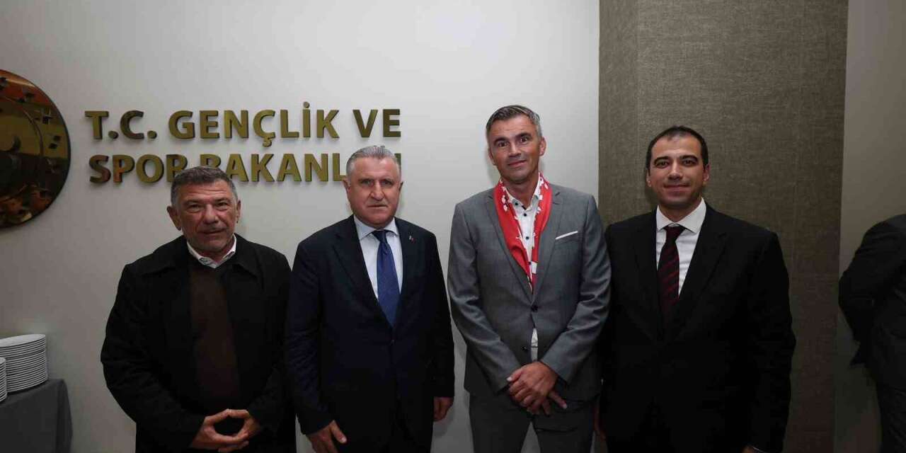 bakan-bak,-avrupa-okul-sporlari-federasyonu-heyetini-kabul-etti