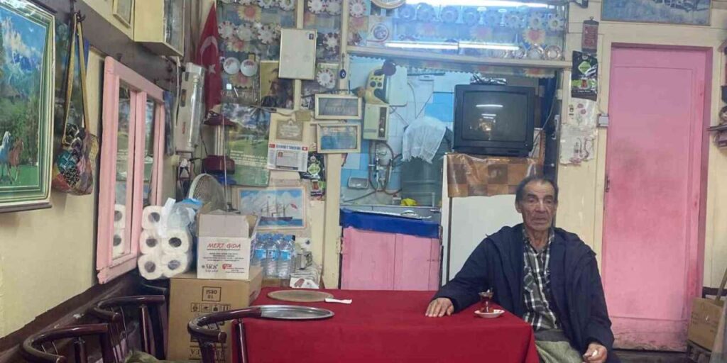 65 yıldır çay ocağı işleten usta: “Ben ölene kadar işimi yapayım”