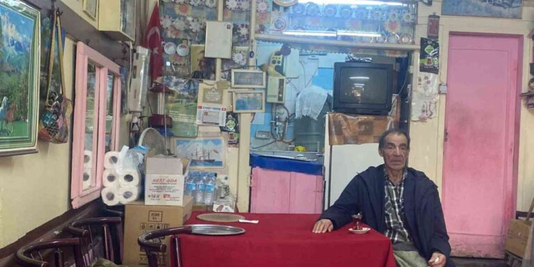 65 yıldır çay ocağı işleten usta: “Ben ölene kadar işimi yapayım”