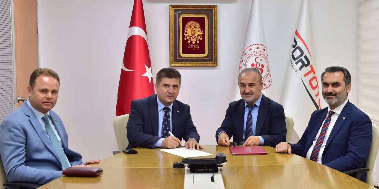 kirikkale’ye-yeni-yuzme-havuzu-geliyor!-protokol-imzalandi