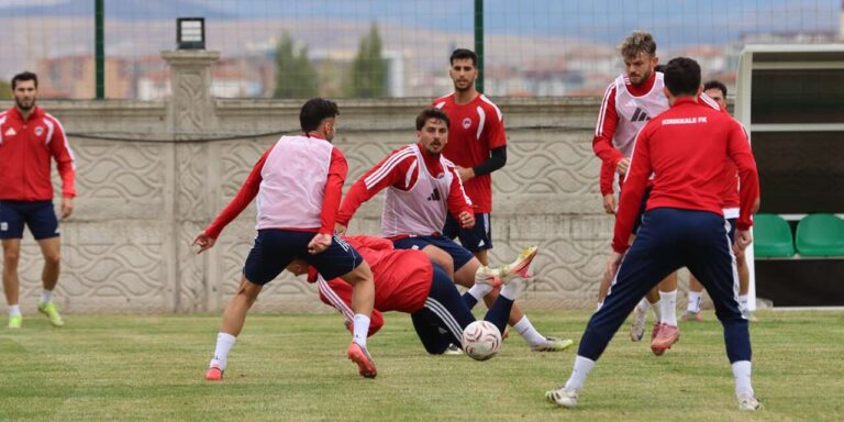 Kırıkkale FK evinde 3 puan peşinde! Rakip Yeni Mersin İdman Yurdu
