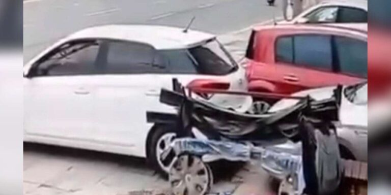 Otomobil çarpan bisiklet sürücüsünün ağır yaralandığı kaza kameraya yansıdı
