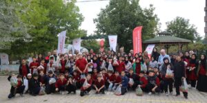 Domates ve biberleri kendileri yetiştirdi! Kırıkkale’de miniklerin hasat sevinci
