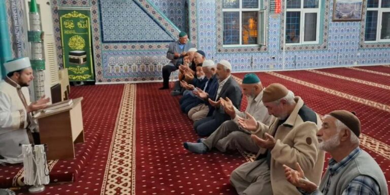 Sulakyurt’ta manevi buluşma: Vatandaşlar sabah namazında bir araya geldi