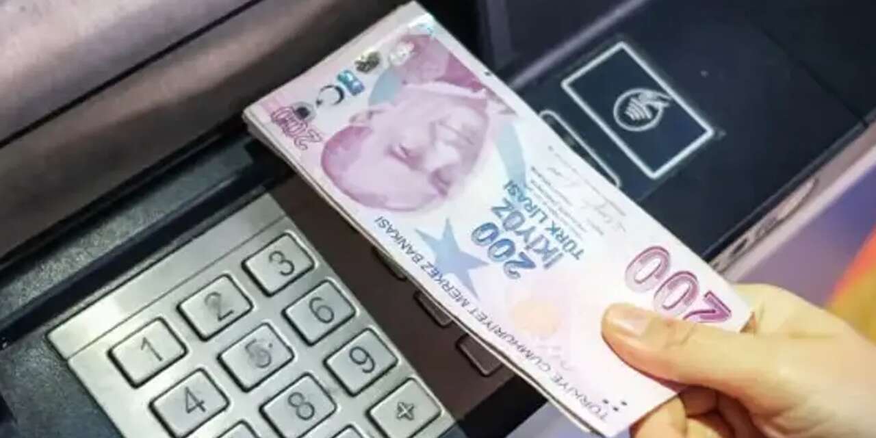 ekim-ayi-yasli-ve-engelli-ayliklari-hesaplara-yatirilmaya-baslandi