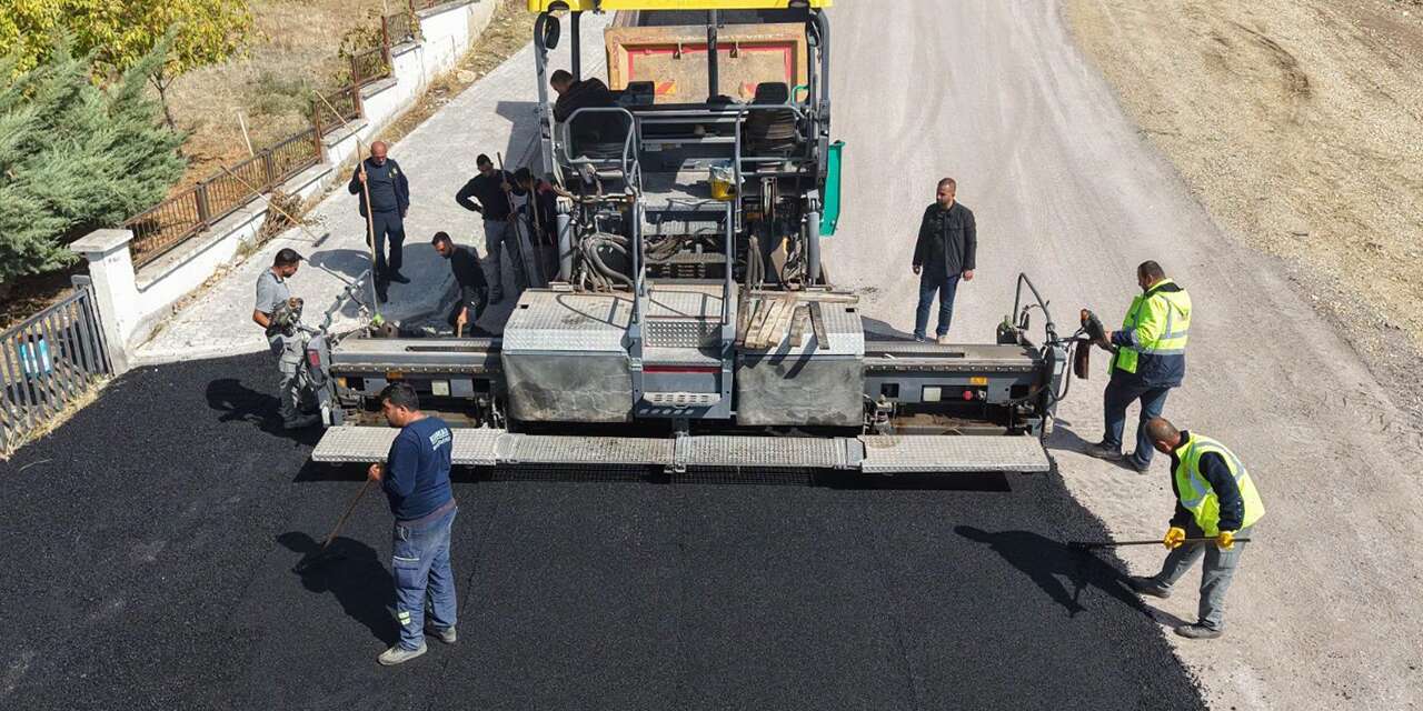ogrenciler-icin-dugmeye-basildi!-okul-yollari-yenileniyor
