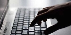 Kanunlara aykırı olduğu belirlenen 432 internet sitesi erişime kapatıldı